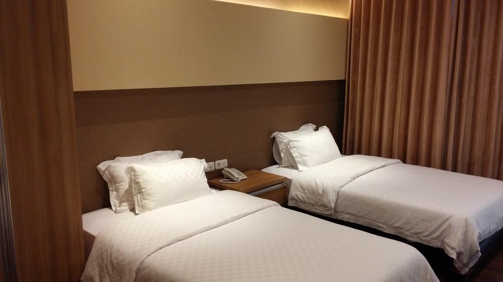Dago 207 Hotel Bandung Room photo