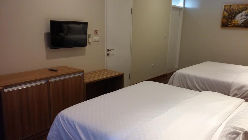 Dago 207 Hotel Bandung Room photo